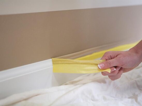 FrogTape® Delicate Surface Masking Tape 24mm x 41.1m - Image 4