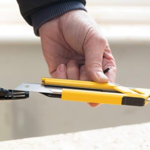 Self-Locking Snap-Off Knife 18mm - Image 3