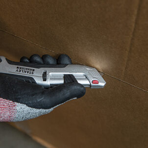 FatMax® Premium Auto-Retract Tri-Slide Safety Knife - Image 4