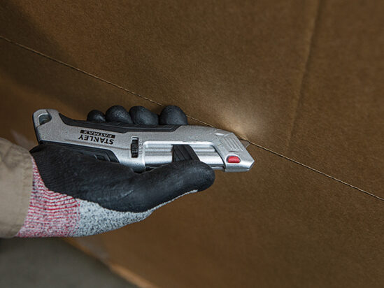 FatMax® Premium Auto-Retract Tri-Slide Safety Knife - Image 4