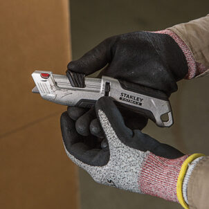 FatMax® Premium Auto-Retract Tri-Slide Safety Knife - Image 5
