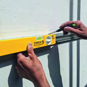 80T Telescopic Spirit Level 2 Vials 80-127cm - Image 2