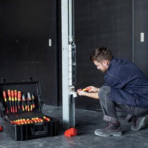 Competence XL electrician Tool Kit, 82 Piece (inc. Case) - Image 2