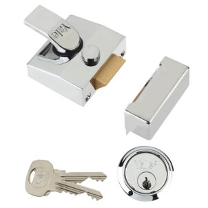 85 Deadlocking Nightlatch 40mm Backset Chrome Finish Box