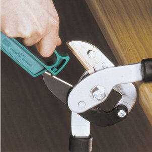 Multi-Sharp® MS1501 4- in-1 Garden Tool Sharpener - Image 7