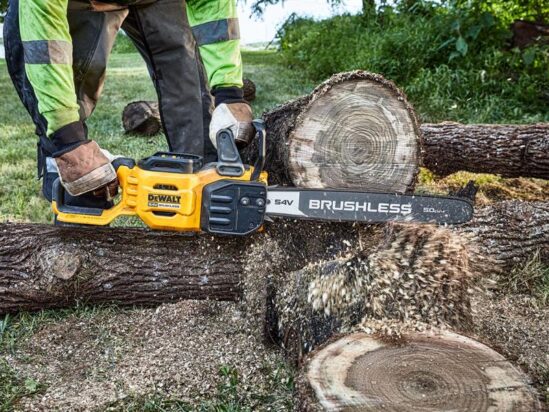 DCMCS575N XR FlexVolt Chainsaw 50cm Bar 54V Bare Unit - Image 7