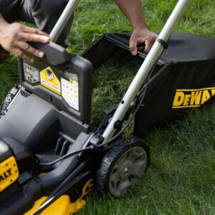 DCMWP134N XR Push Mower 2 x 18V Bare Unit - Image 6