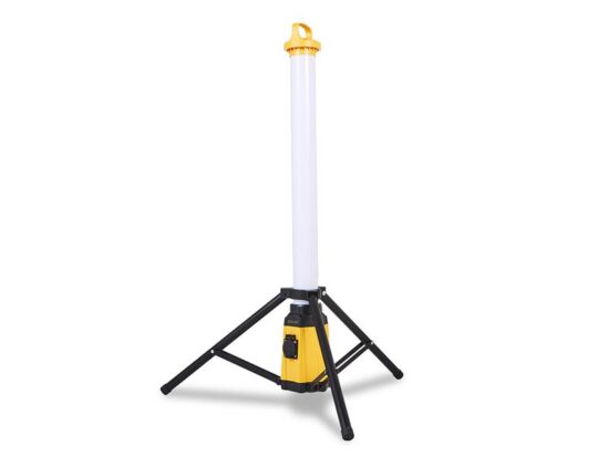 Plasterer's Area Light with Outlet Socket 4500 Lumens - Image 2